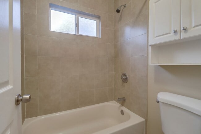 Building Photo - Barcelona Ridge Estates