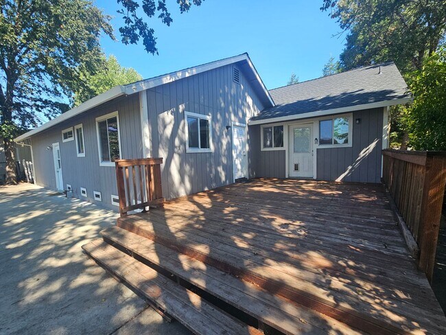 Building Photo - Amazing Jewel in Hidden Valley