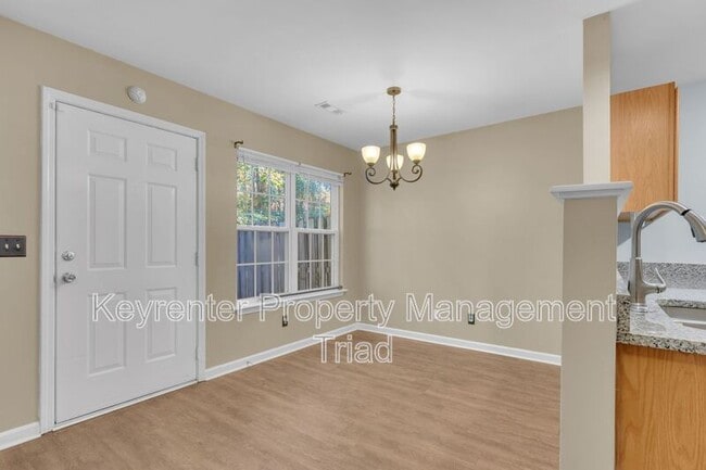 Building Photo - 3111 Alder Way