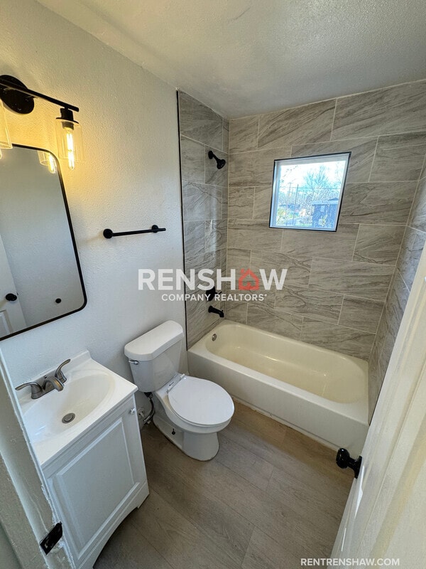 Building Photo - 285 Lucy Ave