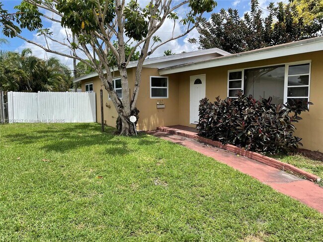 Primary Photo - 1625 NW 9th Ave