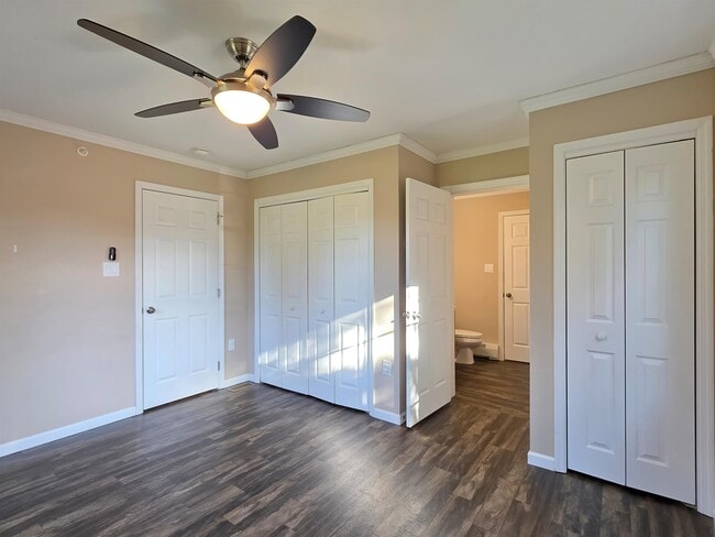 Building Photo - 4 Rock Point Rd