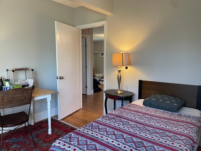 Building Photo - 1420-1426 Centre St