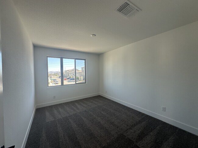 Building Photo - 10273 Digby Fine St