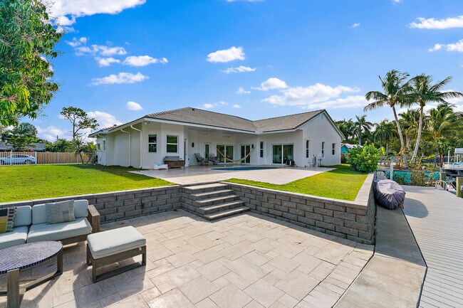Building Photo - 14151 Little Cypress Cir
