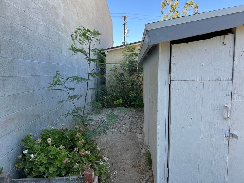 Building Photo - 334 S 8th St