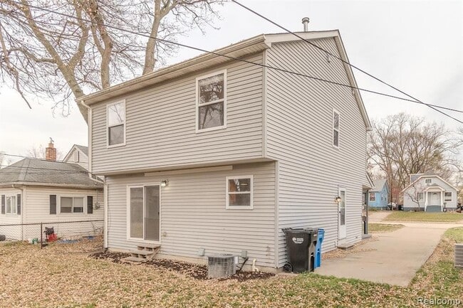 Building Photo - 27365 Park Ct