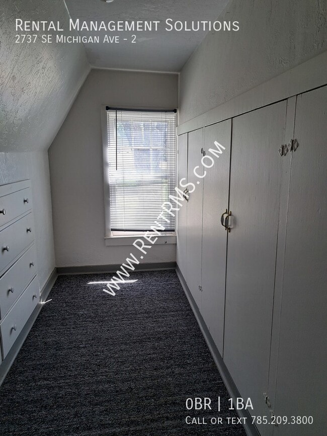 Building Photo - 2737 SE Michigan Ave