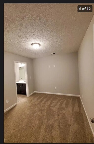 Building Photo - 408 Rick McCormick Dr