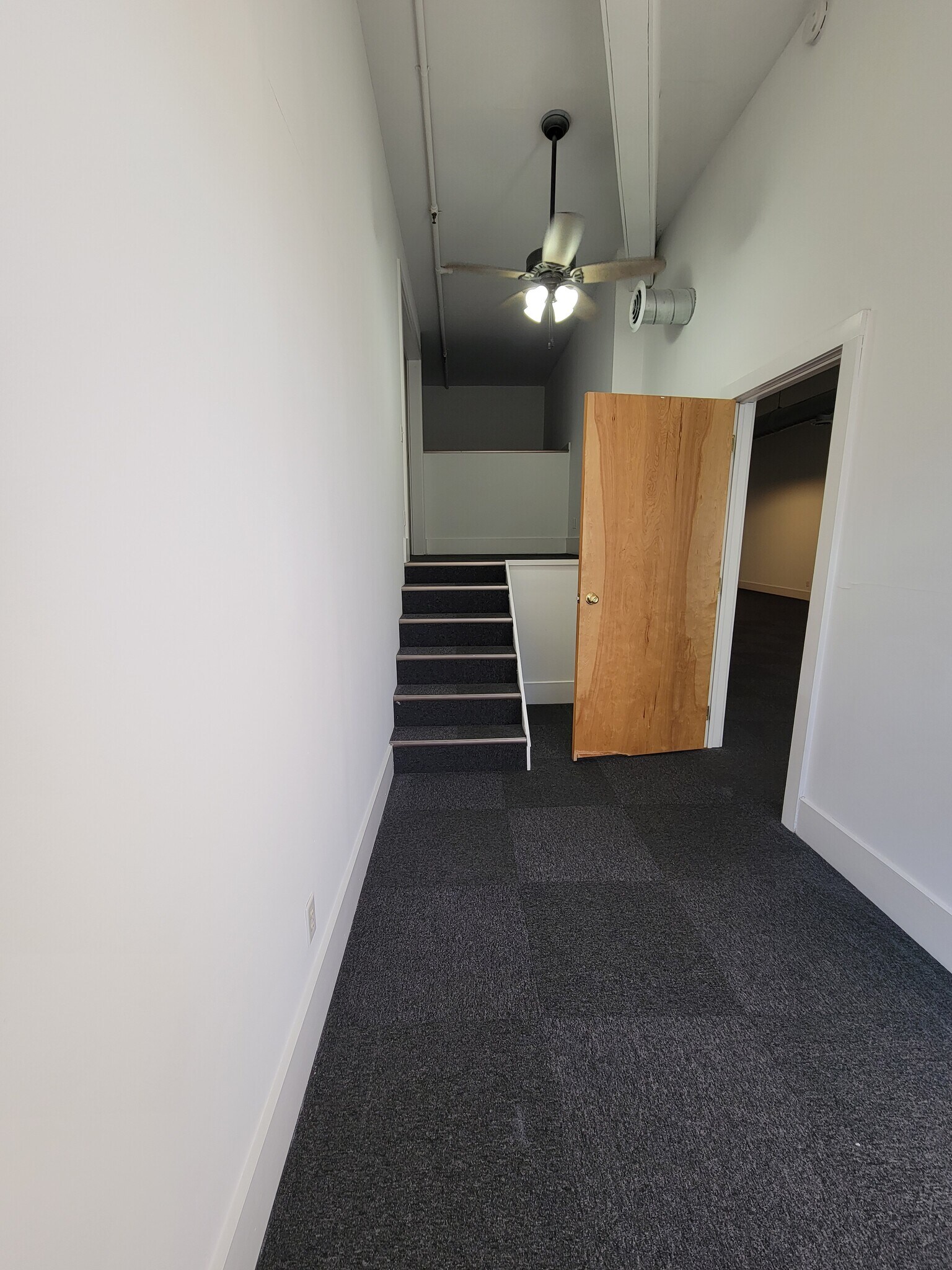 Building Photo - 122 N 3rd St