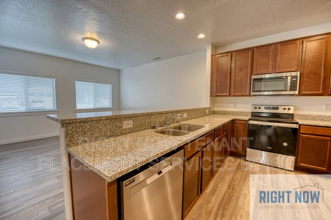 Building Photo - 5505 E Bollo St