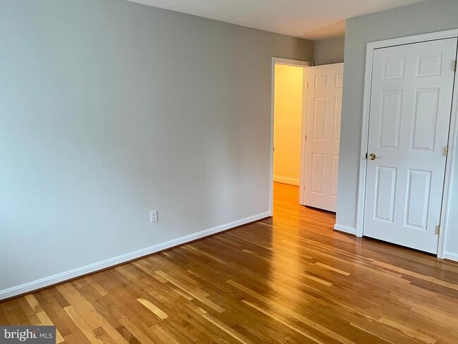 Building Photo - 6830 Pacific Ln