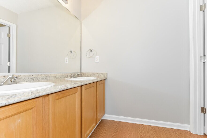 Building Photo - 416 Heathcliff Ct