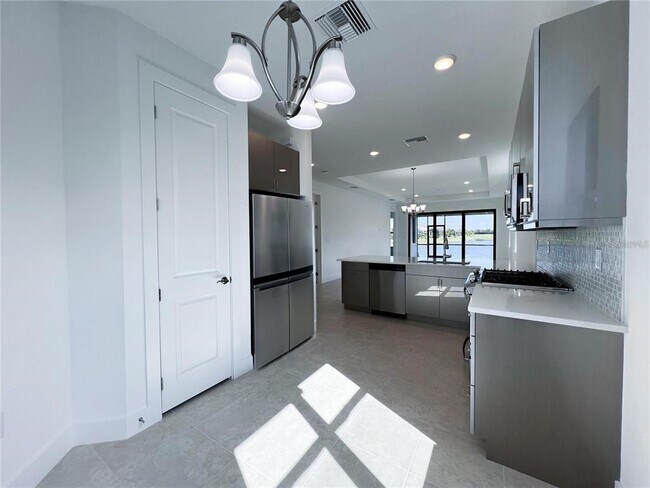 Building Photo - 5284 Barnett Cir