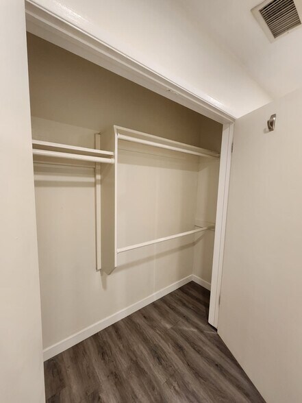 Building Photo - 701 S Osage Ave