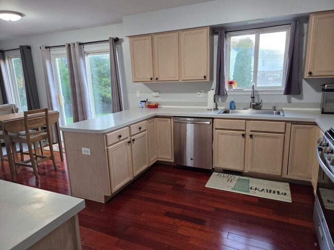 Building Photo - 2786 Yosemite Dr