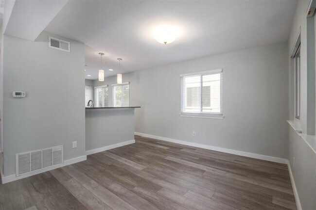 Building Photo - 6400 Avery Island Ave