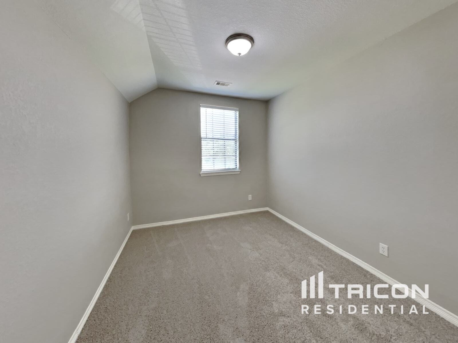 Building Photo - 963 Oak Lynn Dr