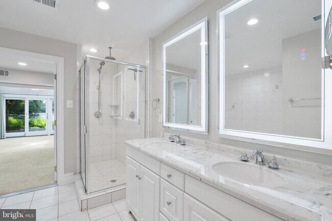 Building Photo - 11311 Harborside Cluster