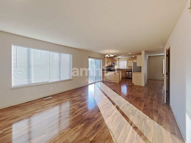 Building Photo - 9609 200th St E