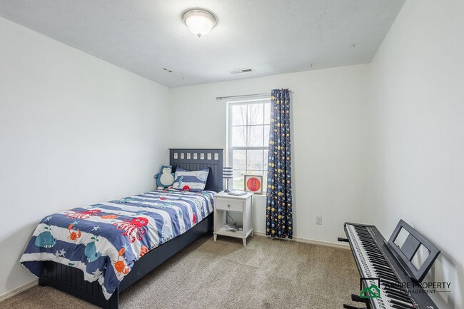 Building Photo - 3 Bed 2.5 Bath Home