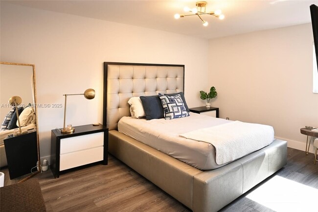 Building Photo - 2860 NE 14th Street Causeway