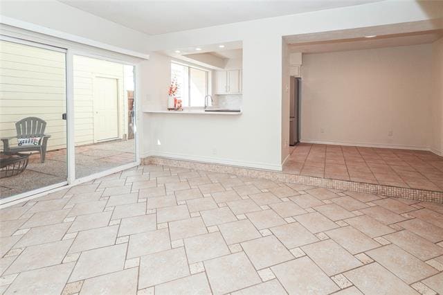 Building Photo - 1963 Shorewood Dr