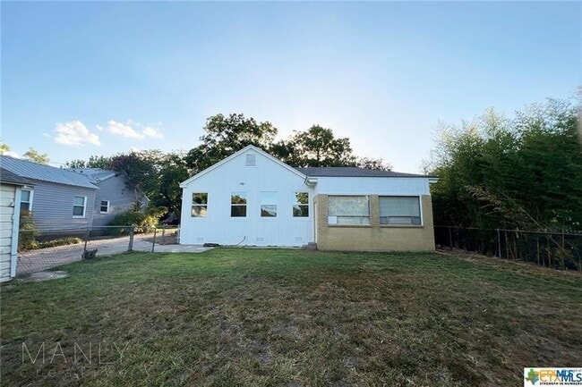 Building Photo - 809 N 8th St