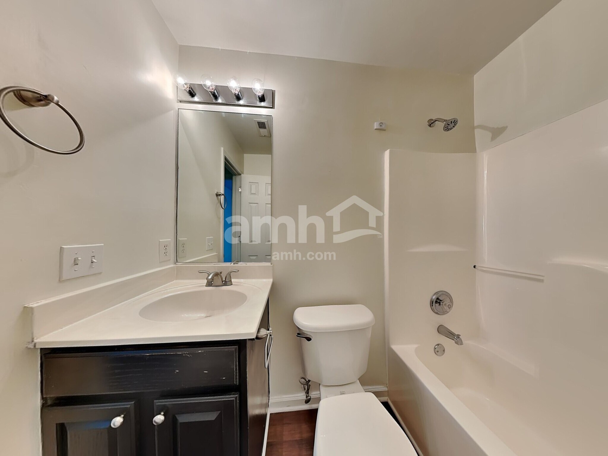 Building Photo - 120 Salem Ridge Ct