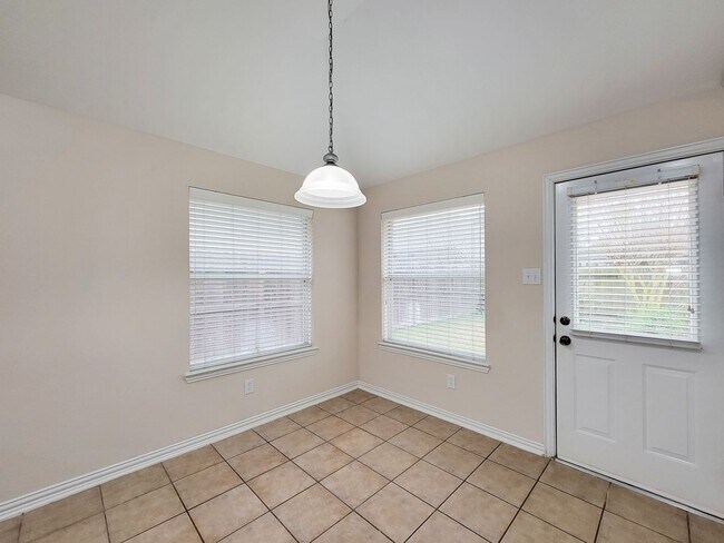 Building Photo - Stunning 3-Bedroom Dream Home in a Quiet Cul-de-Sac!