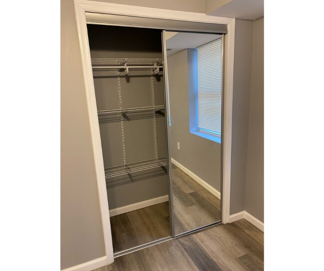 Building Photo - 6 S Franklintown Rd