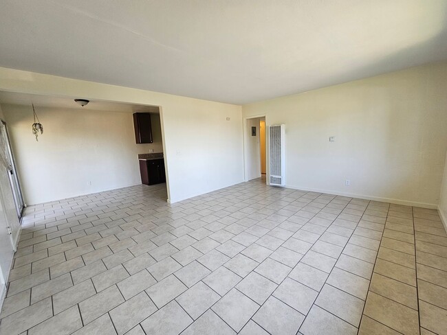 Building Photo - 1234 W J St