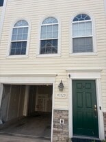 Building Photo - 43725 Clear Lake Sq