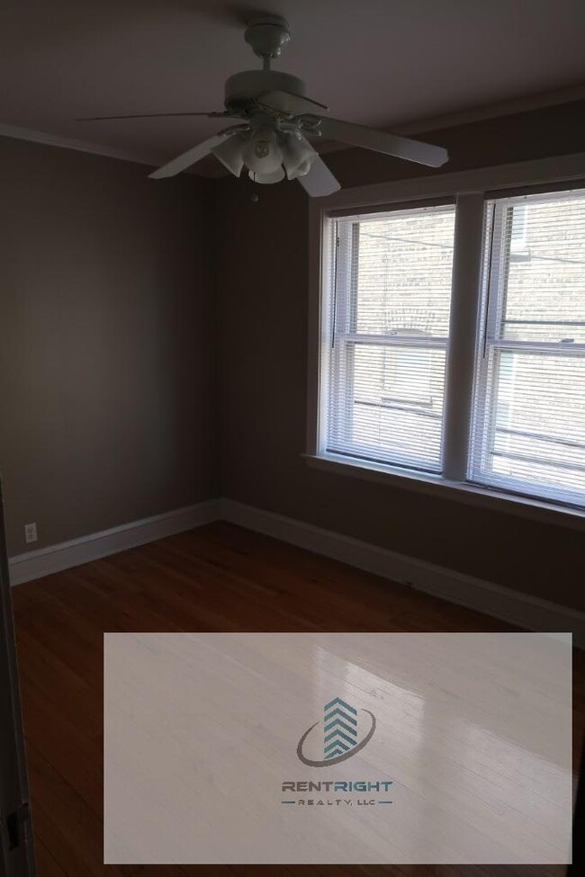 Building Photo - 1 bedroom in CHICAGO IL 60660