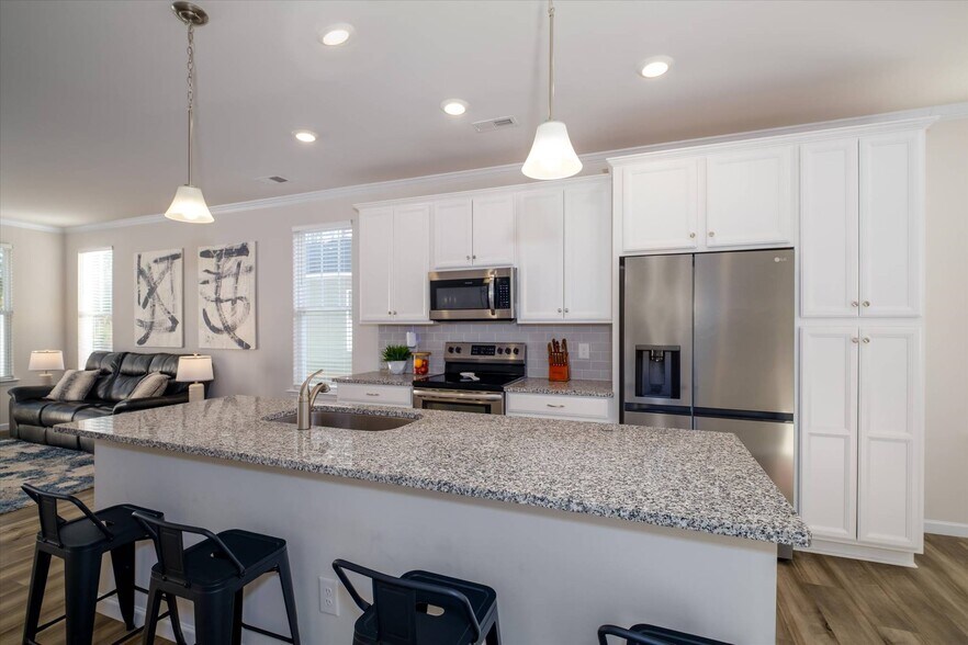 Building Photo - 8156 Merryvale Ln