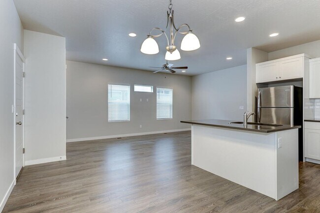 Building Photo - 2207 Ison Ct
