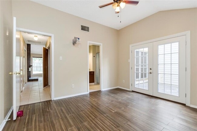 Building Photo - 6903 Foxmont Ln