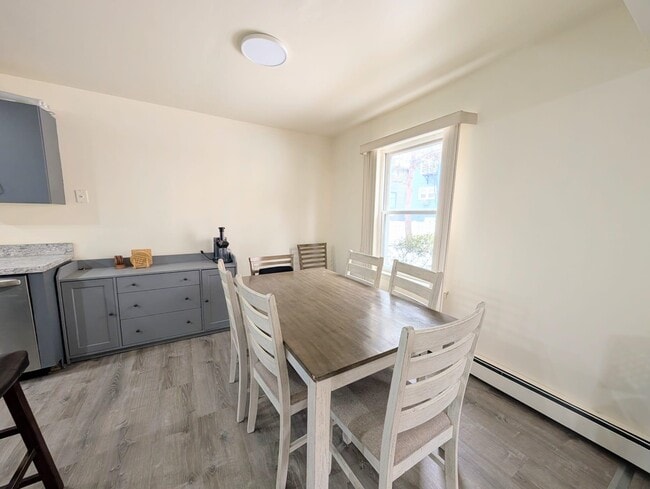 Building Photo - 125 Riverview Ct