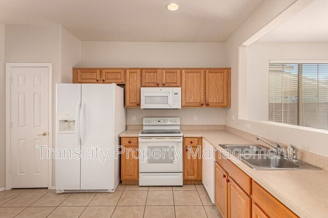 Building Photo - 3723 E Linda Ct