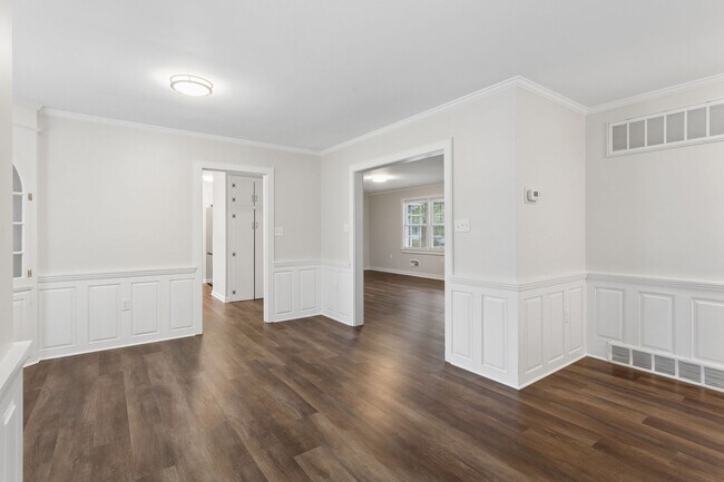 Building Photo - 127 Bell Ave