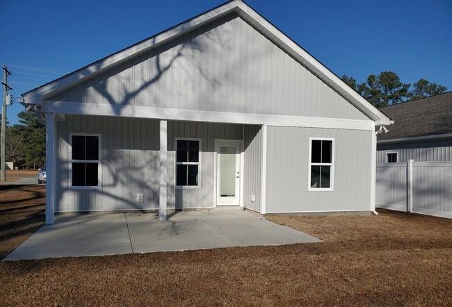 Building Photo - 170 Norris Rd