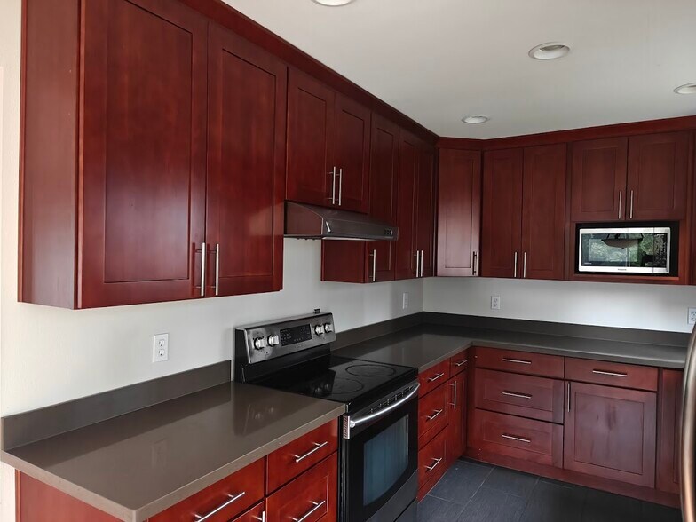 Building Photo - 3017 W Government Way