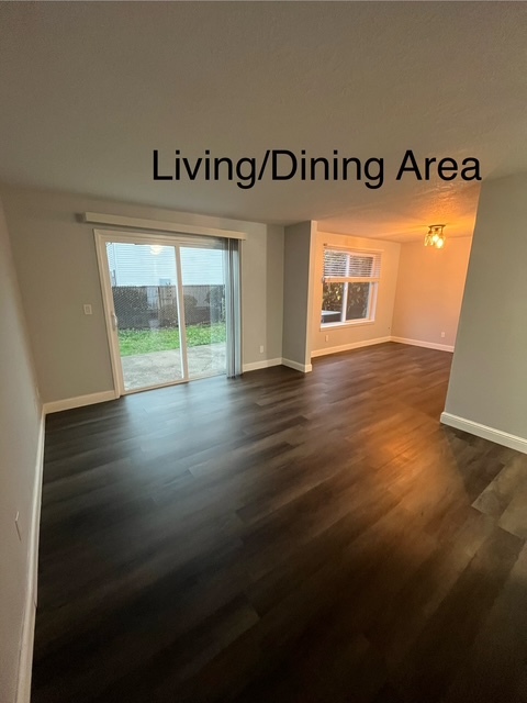 Living/Dining Area - 3608 White Oak Ct NE