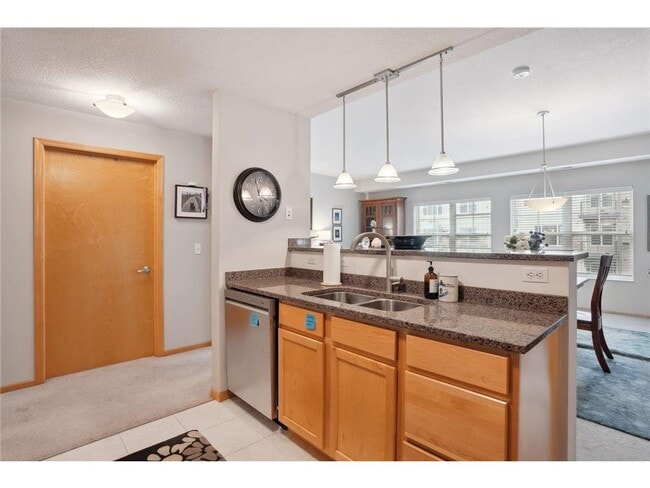 Building Photo - 2405 39th Ave NE