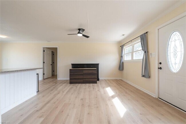 Building Photo - 3528 Chester St