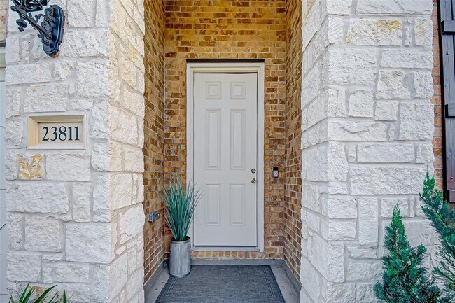 Building Photo - 23811 Via Viale Dr