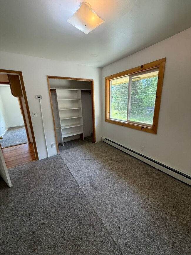 Building Photo - 4521 Lauesen Ave