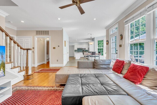 Building Photo - 8308 Comanche Ct
