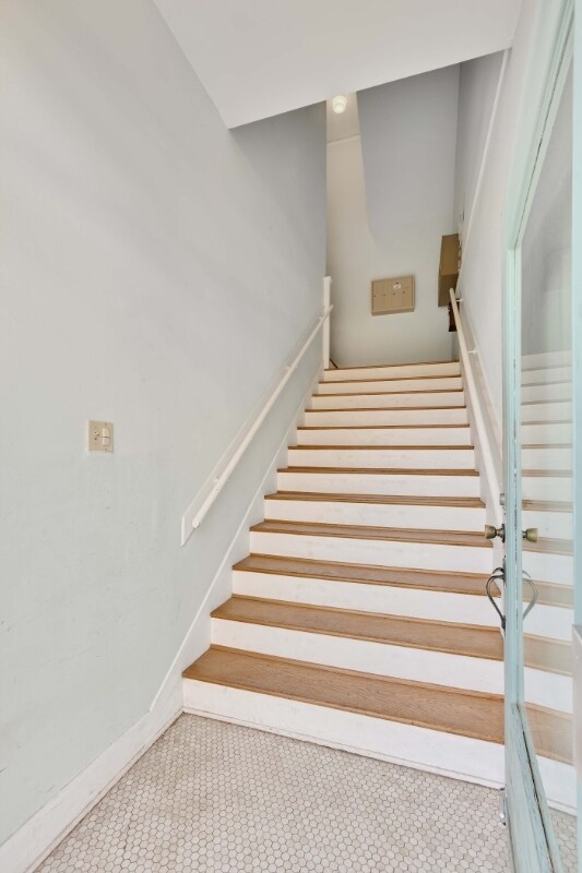 Building Photo - 5121 1/2 Eagle Rock Blvd