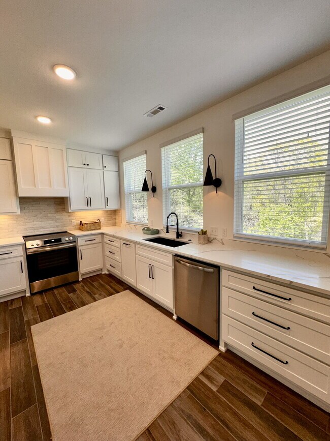 Building Photo - 8881 Williams Rd